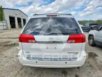 2005 Toyota SIENNA фото