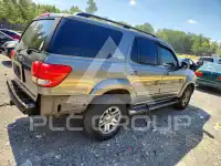 2005 Toyota SEQUOIA photo