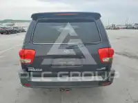 2005 Toyota SEQUOIA photo