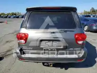 2005 Toyota SEQUOIA фото