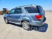 2005 Toyota SEQUOIA photo
