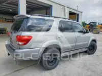 2005 Toyota SEQUOIA photo