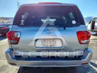 2005 Toyota SEQUOIA photo