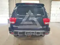 2005 Toyota SEQUOIA photo