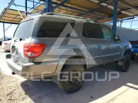 2005 Toyota SEQUOIA фото