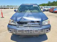 2005 Toyota Highlander photo
