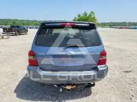2005 Toyota Highlander photo