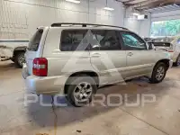 2005 Toyota Highlander photo
