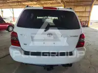 2005 Toyota Highlander photo