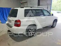 2005 Toyota Highlander photo
