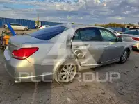 2005 Toyota AVALON фото