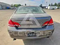 2005 Toyota AVALON фото