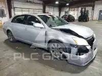 2005 Toyota AVALON фото