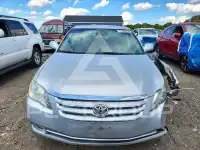 2005 Toyota AVALON фото