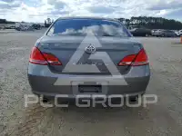 2005 Toyota AVALON фото