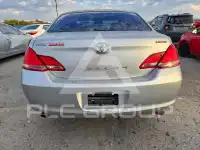 2005 Toyota AVALON фото