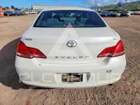 2005 Toyota AVALON фото