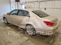 2005 Toyota AVALON photo