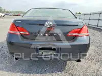 2005 Toyota AVALON photo