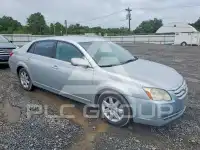 2005 Toyota AVALON фото