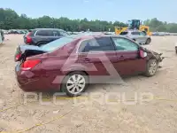 2005 Toyota AVALON фото