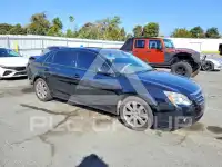 2005 Toyota AVALON photo