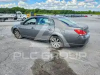 2005 Toyota AVALON photo