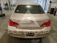 2005 Toyota AVALON photo