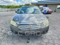 2005 Toyota AVALON photo