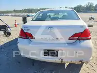 2005 Toyota AVALON фото