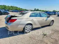 2005 Toyota AVALON photo