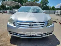 2005 Toyota AVALON фото