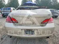 2005 Toyota AVALON photo