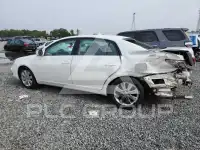 2005 Toyota AVALON фото