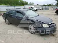 2005 Toyota AVALON photo