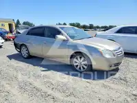 2005 Toyota AVALON photo