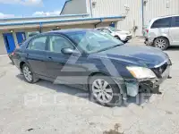 2005 Toyota AVALON photo