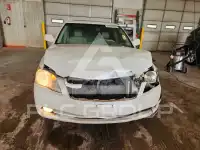 2005 Toyota AVALON photo
