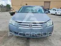 2005 Toyota AVALON photo
