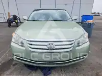 2005 Toyota AVALON фото