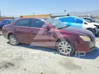 2005 Toyota AVALON photo
