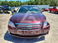 2005 Toyota AVALON photo