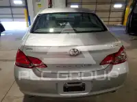 2005 Toyota AVALON фото