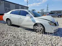 2005 Toyota AVALON фото
