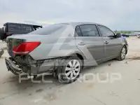 2005 Toyota AVALON photo