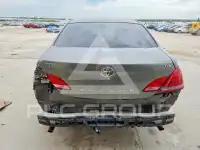 2005 Toyota AVALON photo