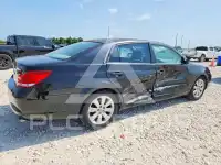 2005 Toyota AVALON photo