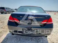 2005 Toyota AVALON photo