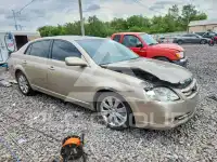 2005 Toyota AVALON фото