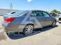 2005 Toyota AVALON фото